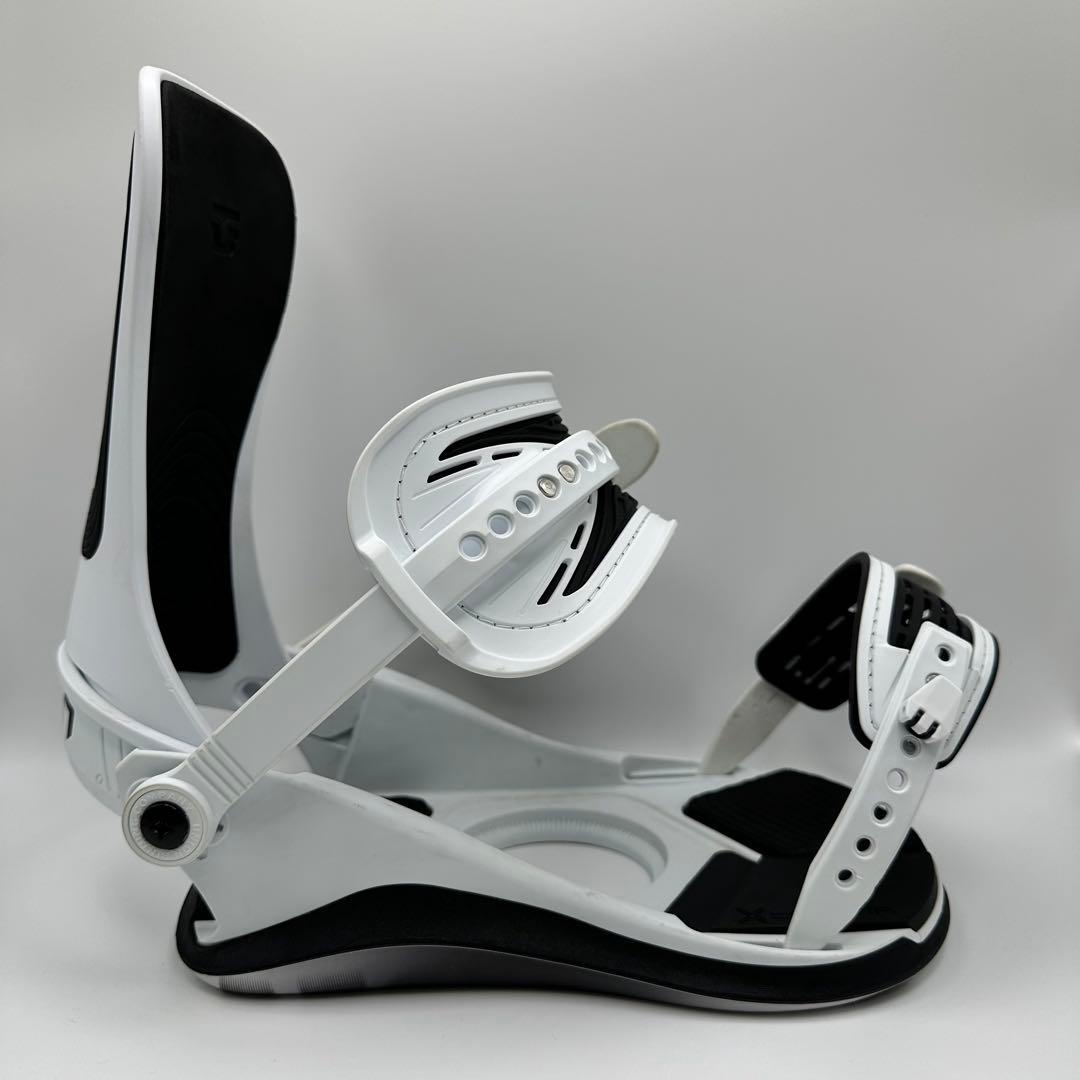 UNION ULTRA 24-25 Mサイズ ホワイト ビンディング