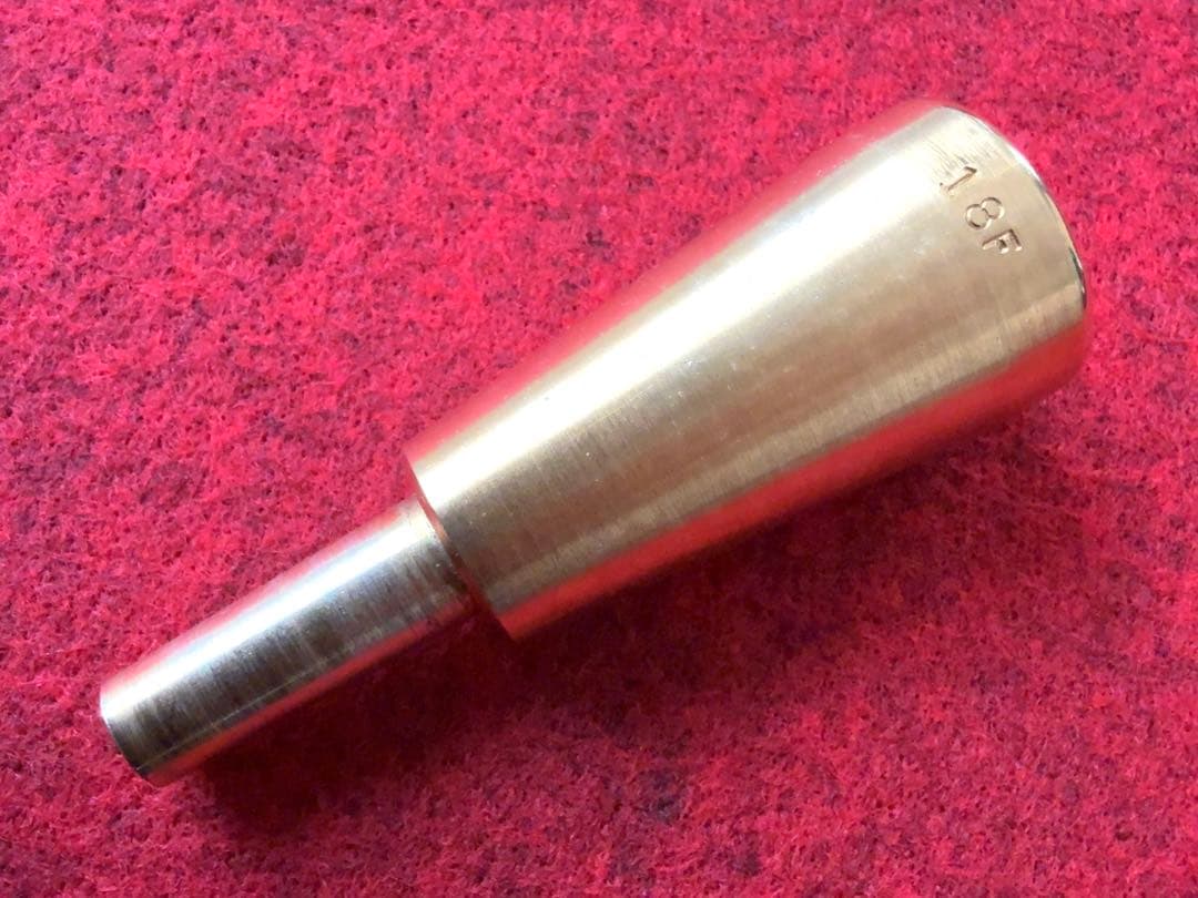 も*ン様 Monetteコピー トランペットマウスピース18F フリューゲルカッ