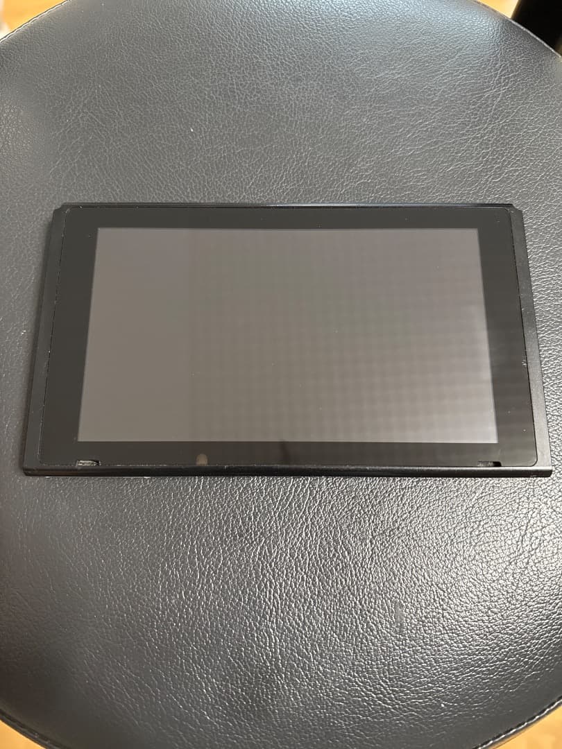 あ*ん様 nintendo switch 本体のみ　TV出力不可