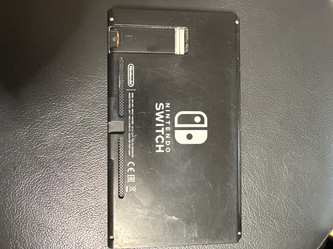 あ*ん様 nintendo switch 本体のみ　TV出力不可