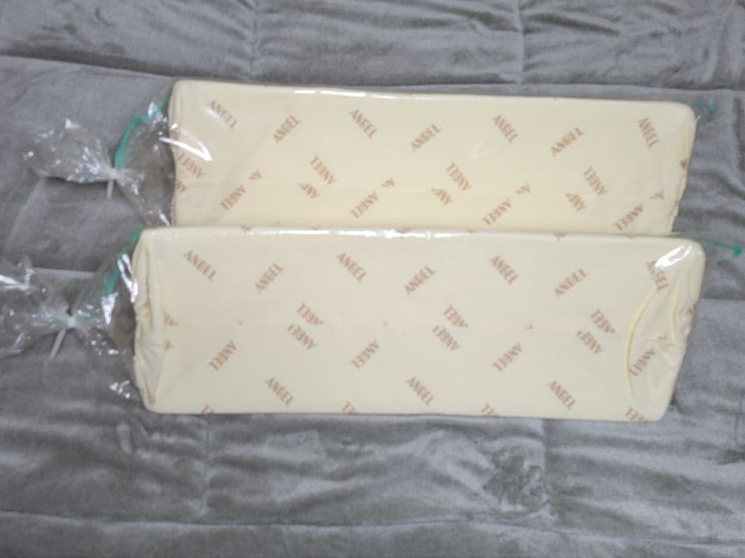 新品未開封☆東京エンゼル 洗えるフィット三角柱クッションII 2点 まとめ売り