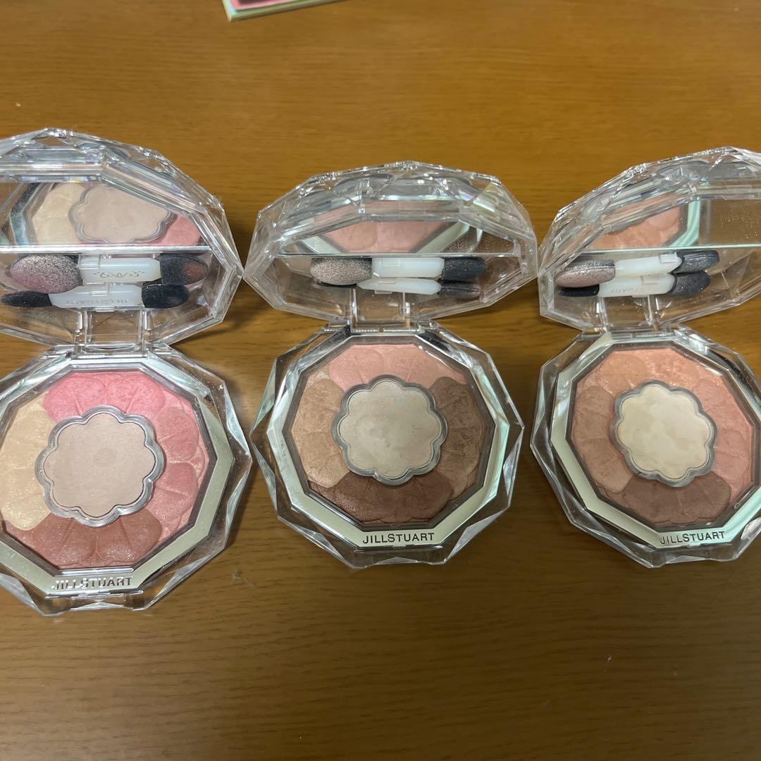 JILL STUART アイシャドウパレットとリップセット
