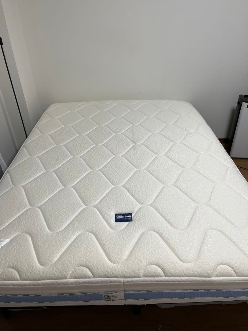 MAGNIFLEXマニフレックスオクラホマ　ダブルサイズマットレス