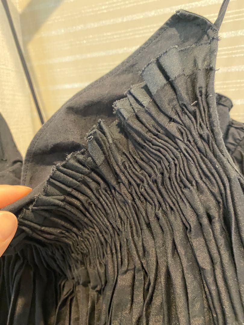 カレンソロジー　キャミソール　黒色