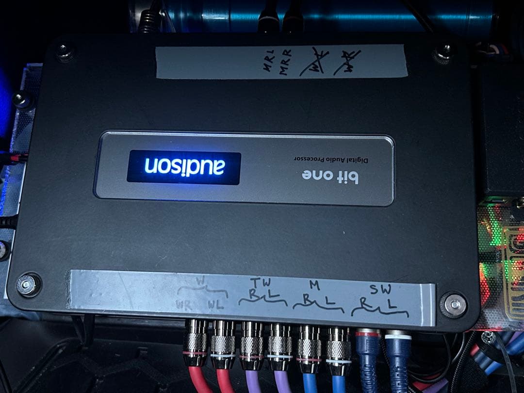 audison bit one デジタルオーディオプロセッサー