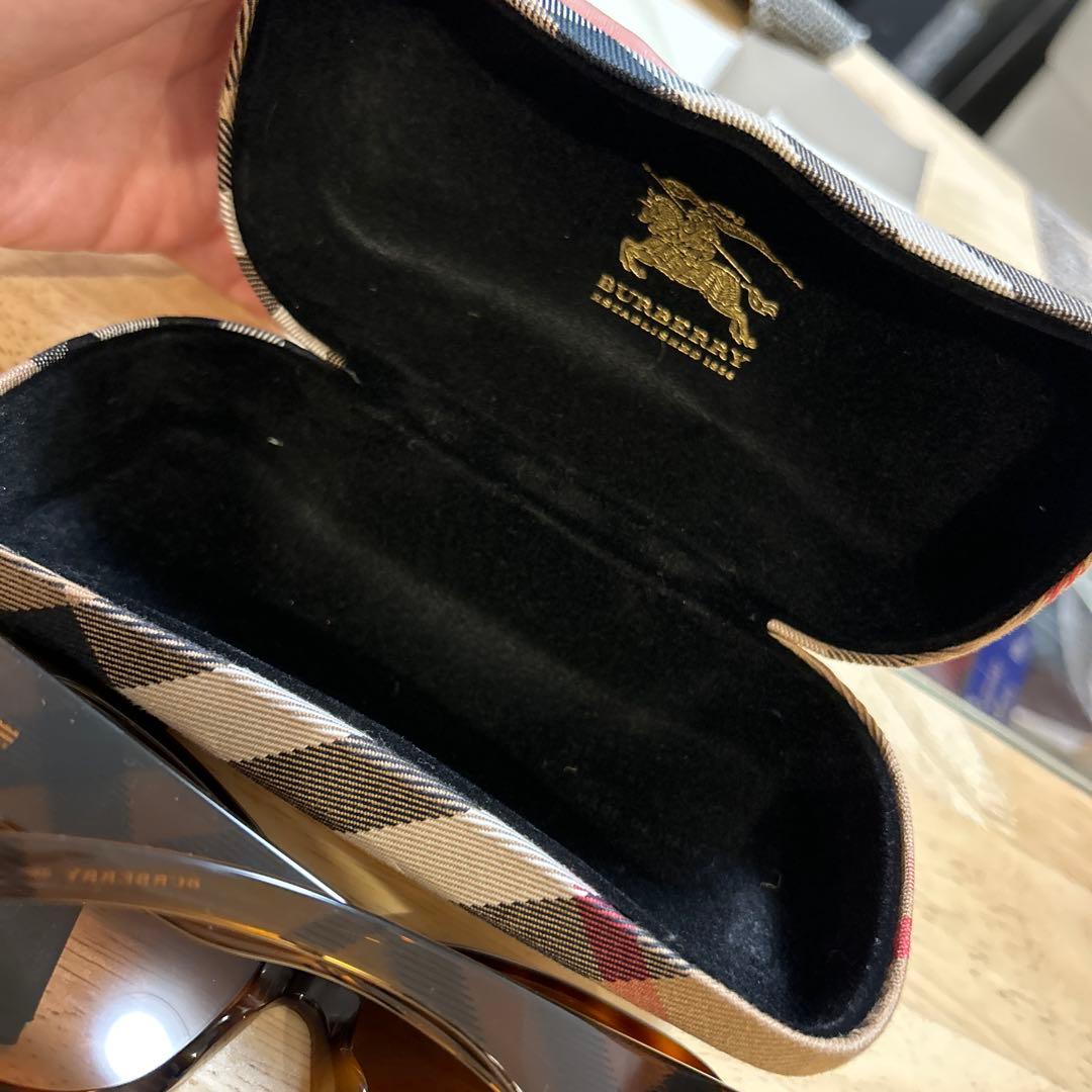 Burberry ブラウン サングラス ケース付き