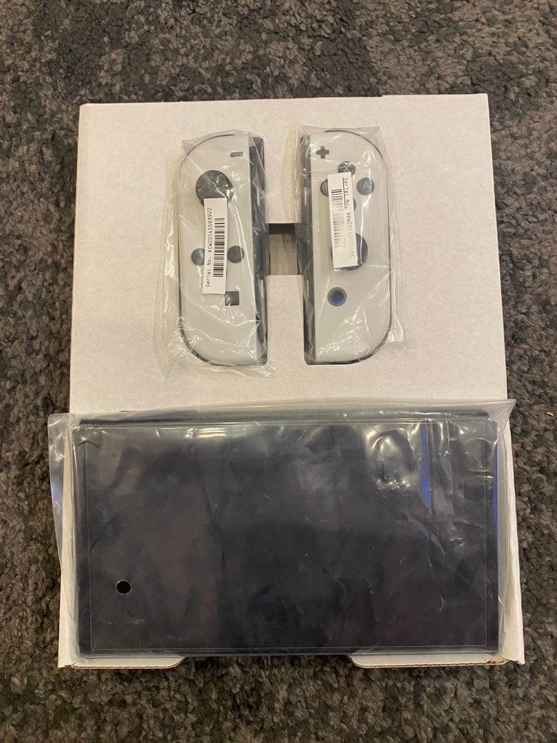 【美品】Nintendo Switch 有機ELモデル ホワイト/ブラック