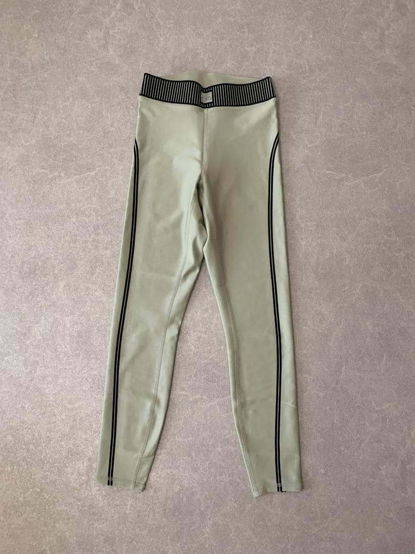 alo YOGA Airlift ハイウエスト 7/8 ラインナップ レギンス