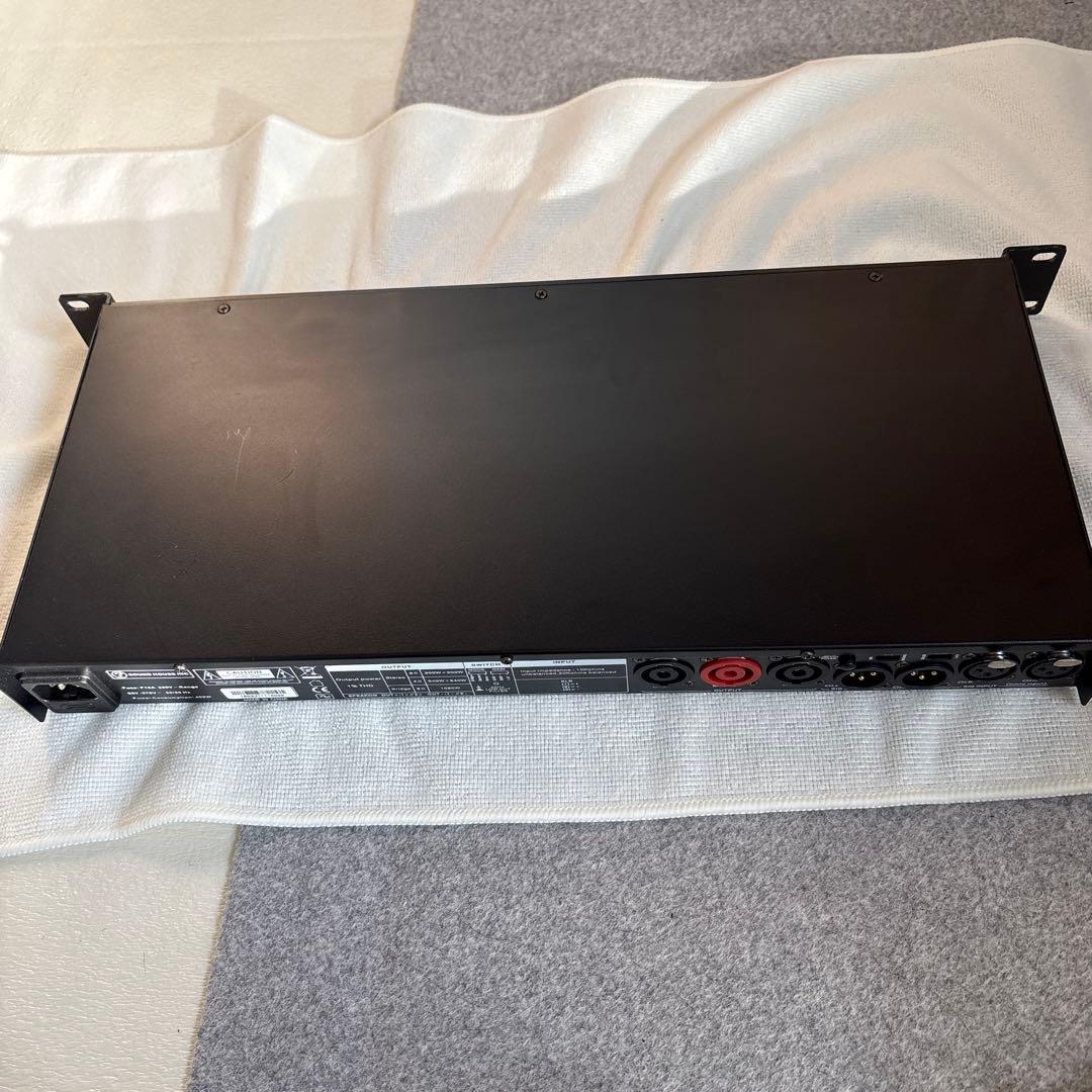 CLASSIC PRO DCP1100 パワーアンプ