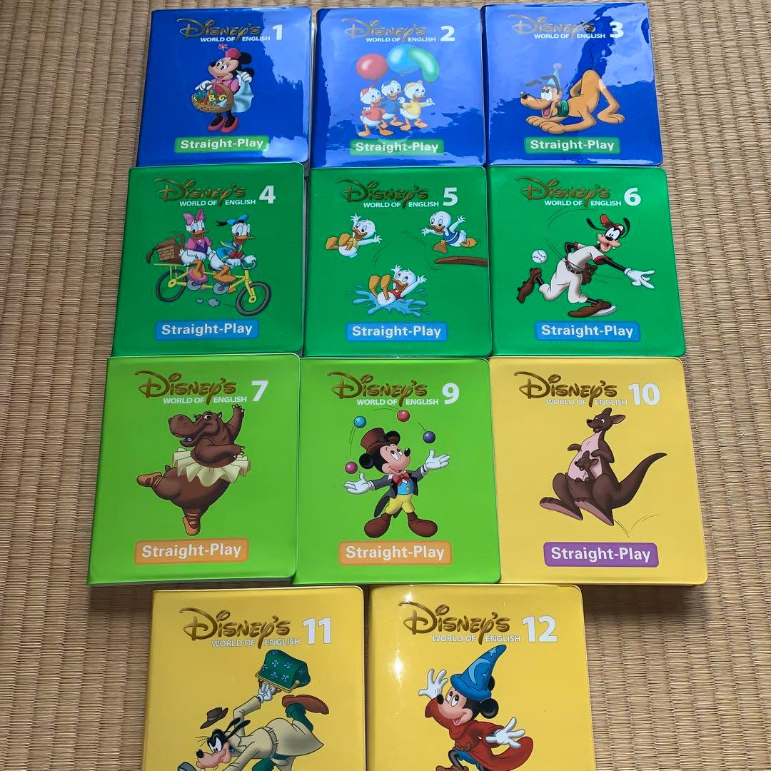 Disney's World of English 12枚セット　➕　本