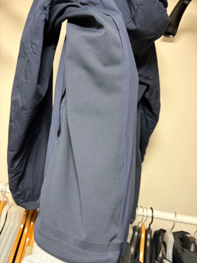 【美品】ARC’TERYX アークテリクス　ATOM LT HOODY Mサイズ