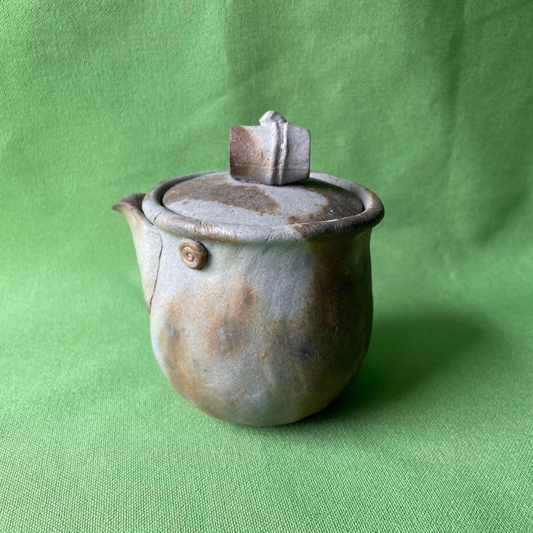 備前焼手びねり 宝瓶 竹摘み さんぎり①