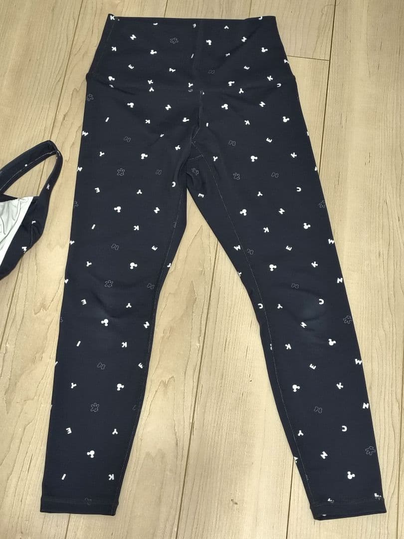 L AVA ディズニー ミッキーマウス ヨガウェアセット　Мサイズ