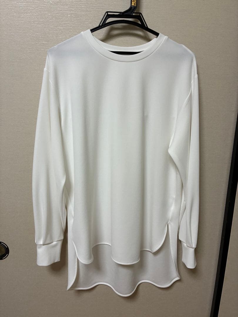 BEARDSLEY 《LIVETART》 Tブラウス