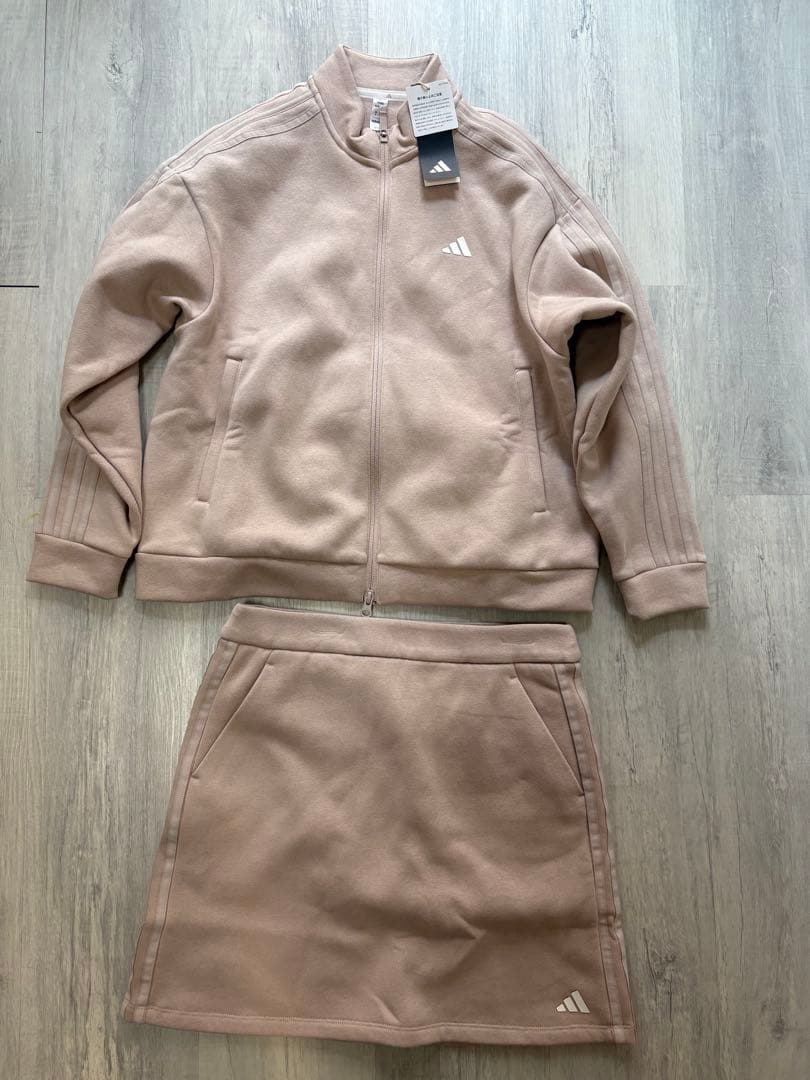 新品ベージュ　Lサイズ　長袖トレーナー裏起毛スカート セットアップ ゴルフウェア