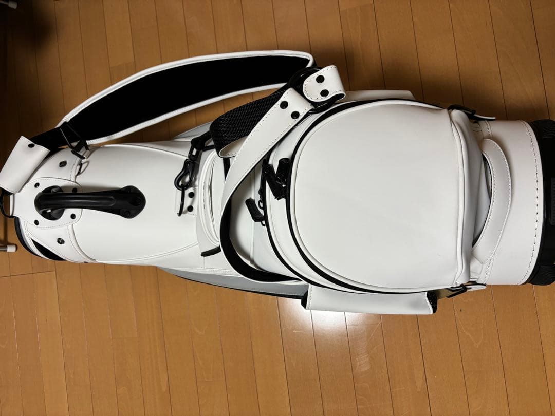 ベゼル　キャディバッグ ホワイト　10型　カバー有