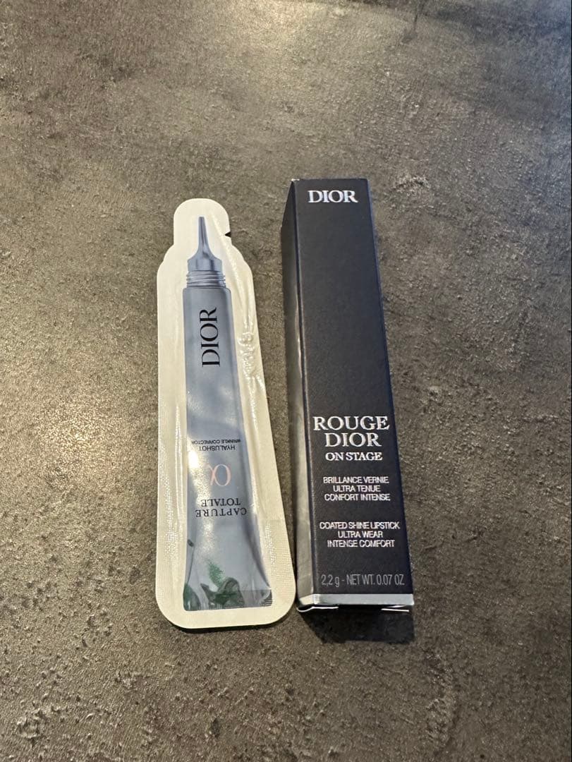 新品限定色222ルージュディオールオンステージ　美容液サンプル付