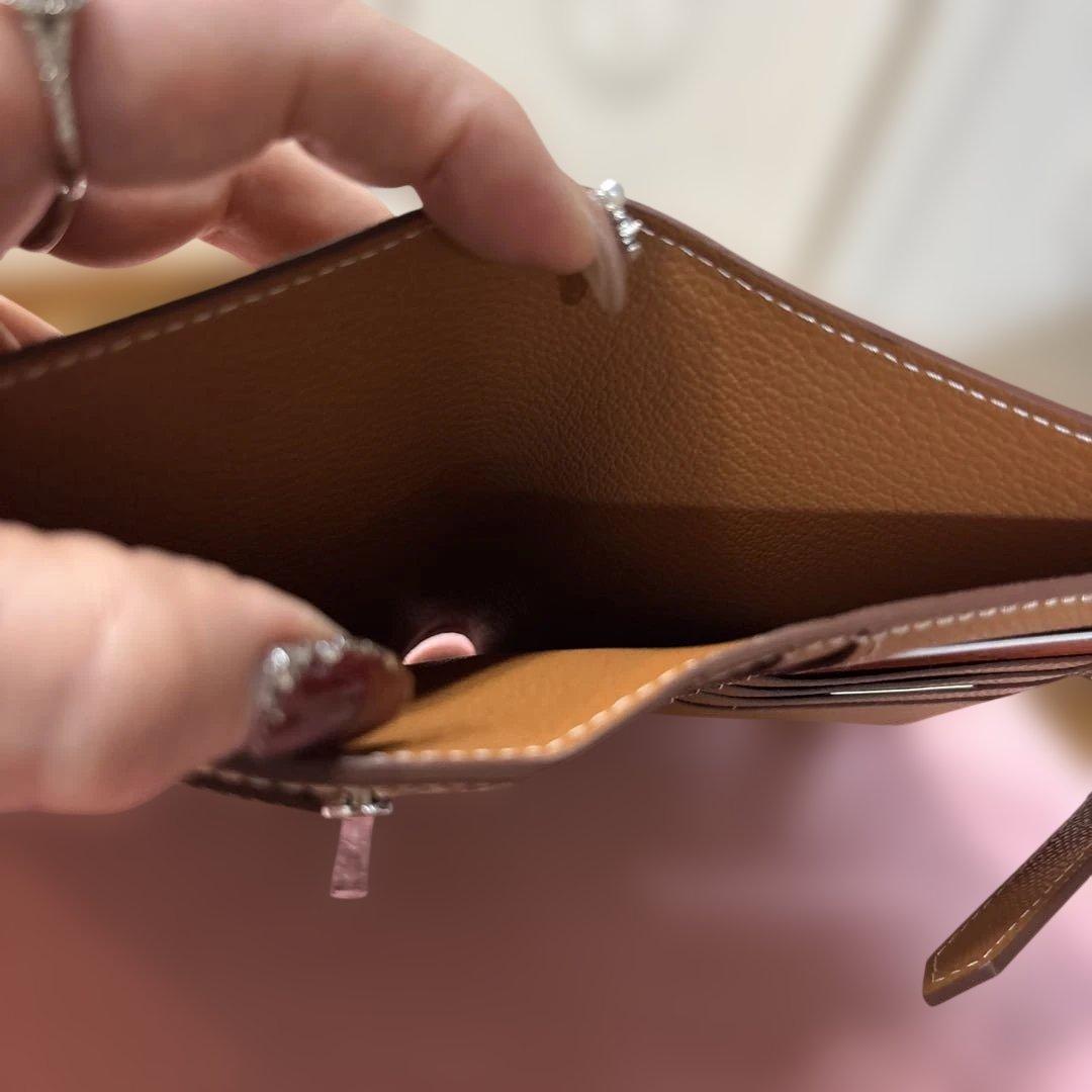 HERMESノベルティ折りたたみ茶色財布新品未使用最終価格です