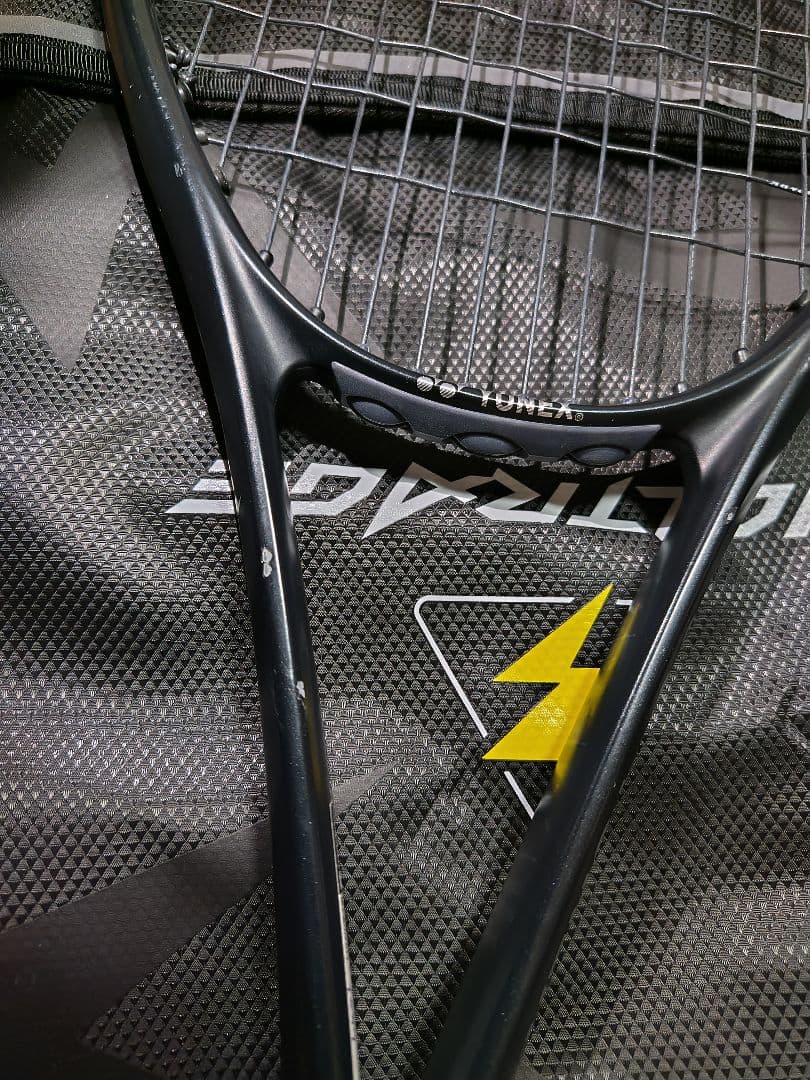 YONEX ソフトテニスラケット ボルトレイジ8V　専用ケース付