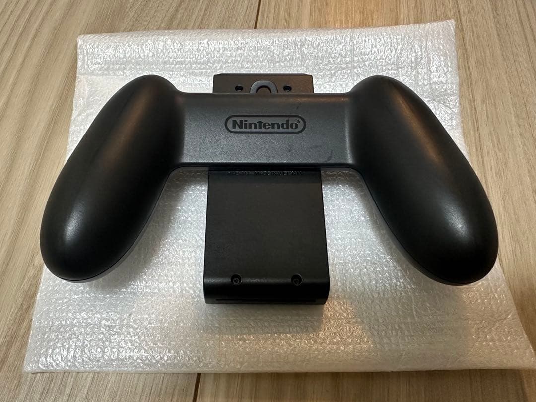 Nintendo Switch 本体【Joy-Conグリップ＋付属品】