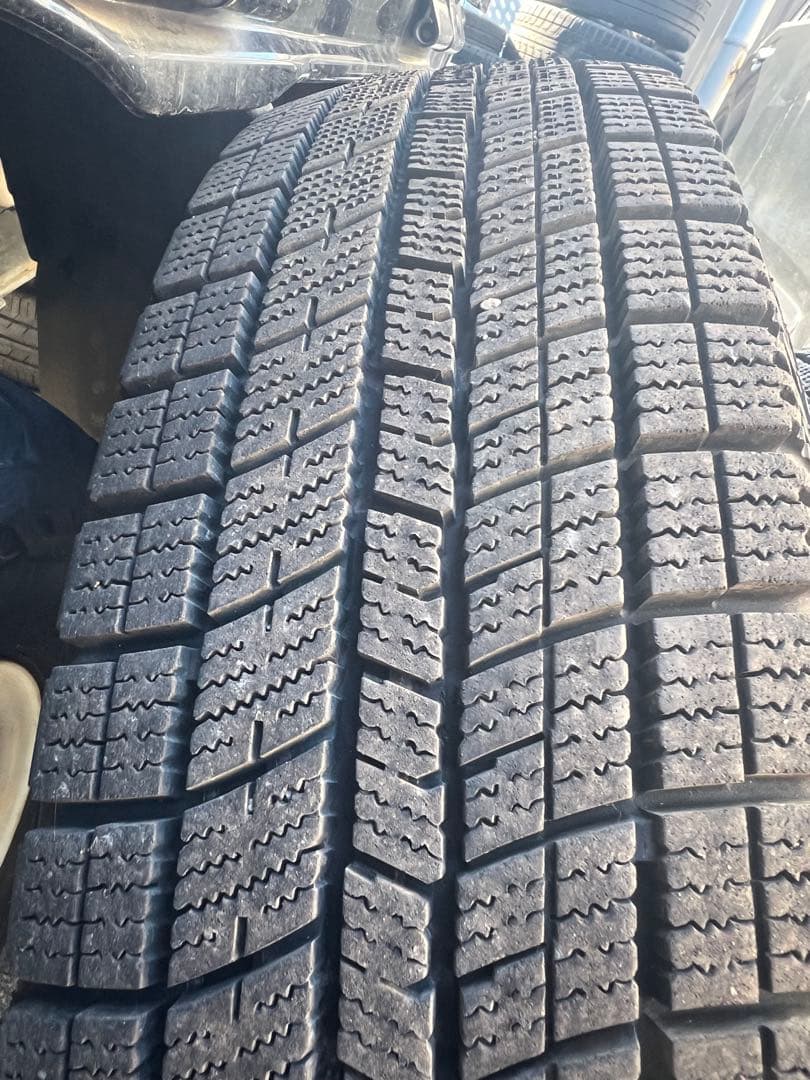 23年製造175/80R16スタッドレス　ジムニーに使用