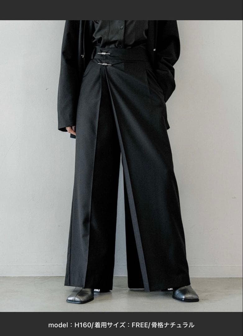 HARE KANAGUアシメワイドパンツ ブラック