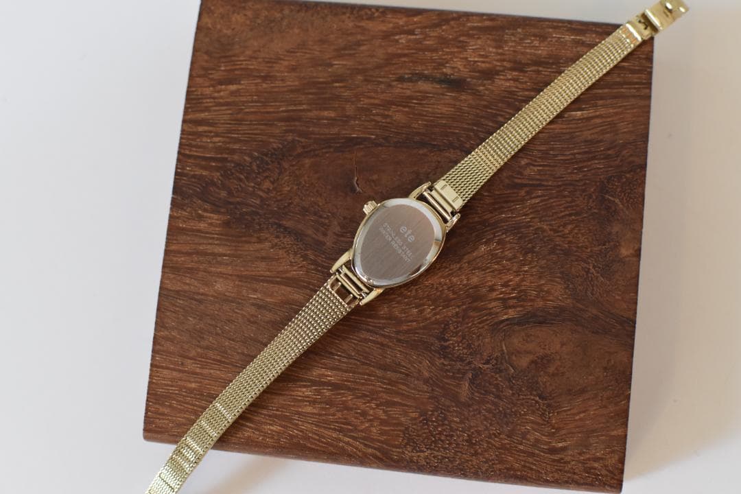 〇 ete 〇エテ　　腕時計　ジェムフェイス　レディース　　ダイヤ