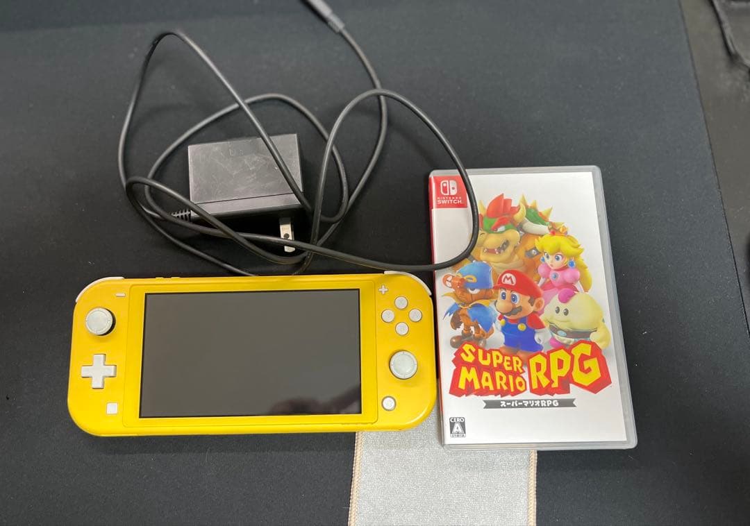 L*s様 Nintendo Switch light イエロー