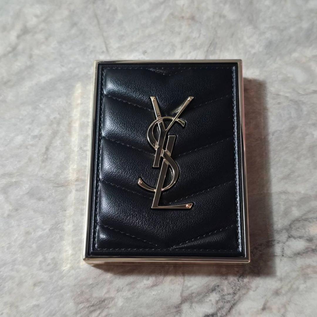 【新品未使用】 イヴサンローランクチュールミ ニ クラツチ 100