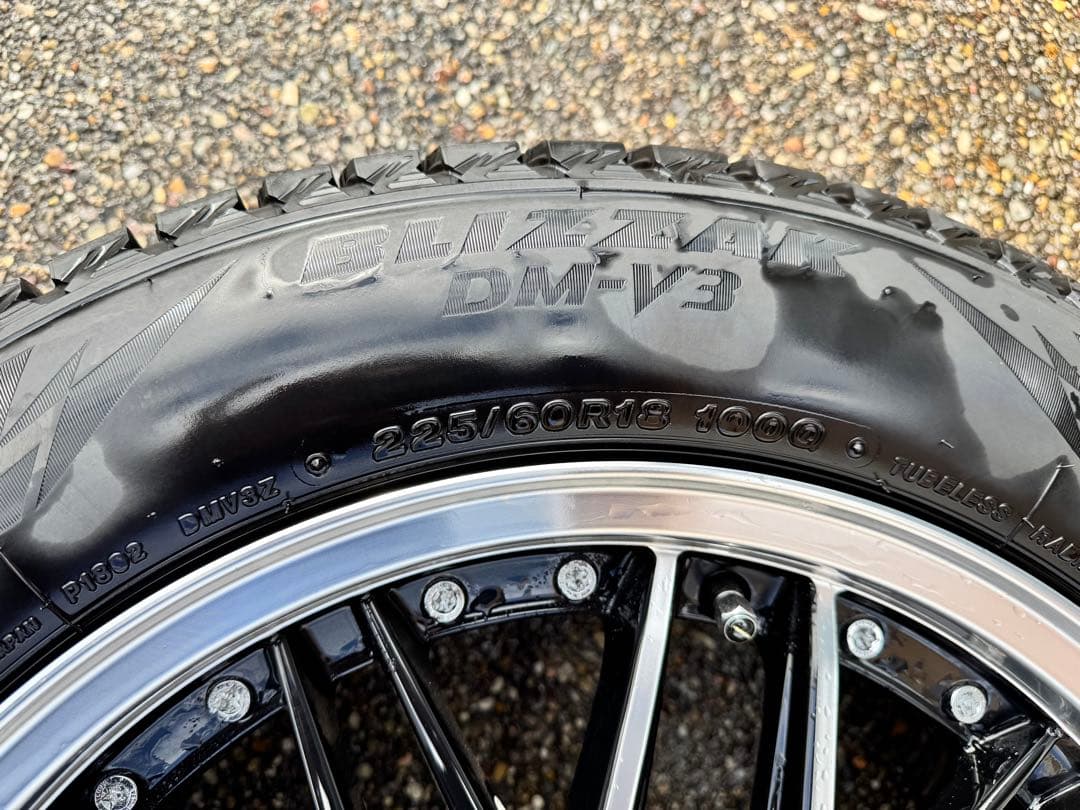 ハリアー スタッドレス タイヤ BLIZZAK DM V3 225/60R18