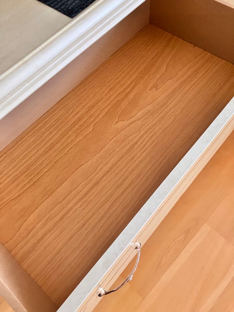 サルタレッリ フローレンス イタリア家具クリーム色の木製チェスト