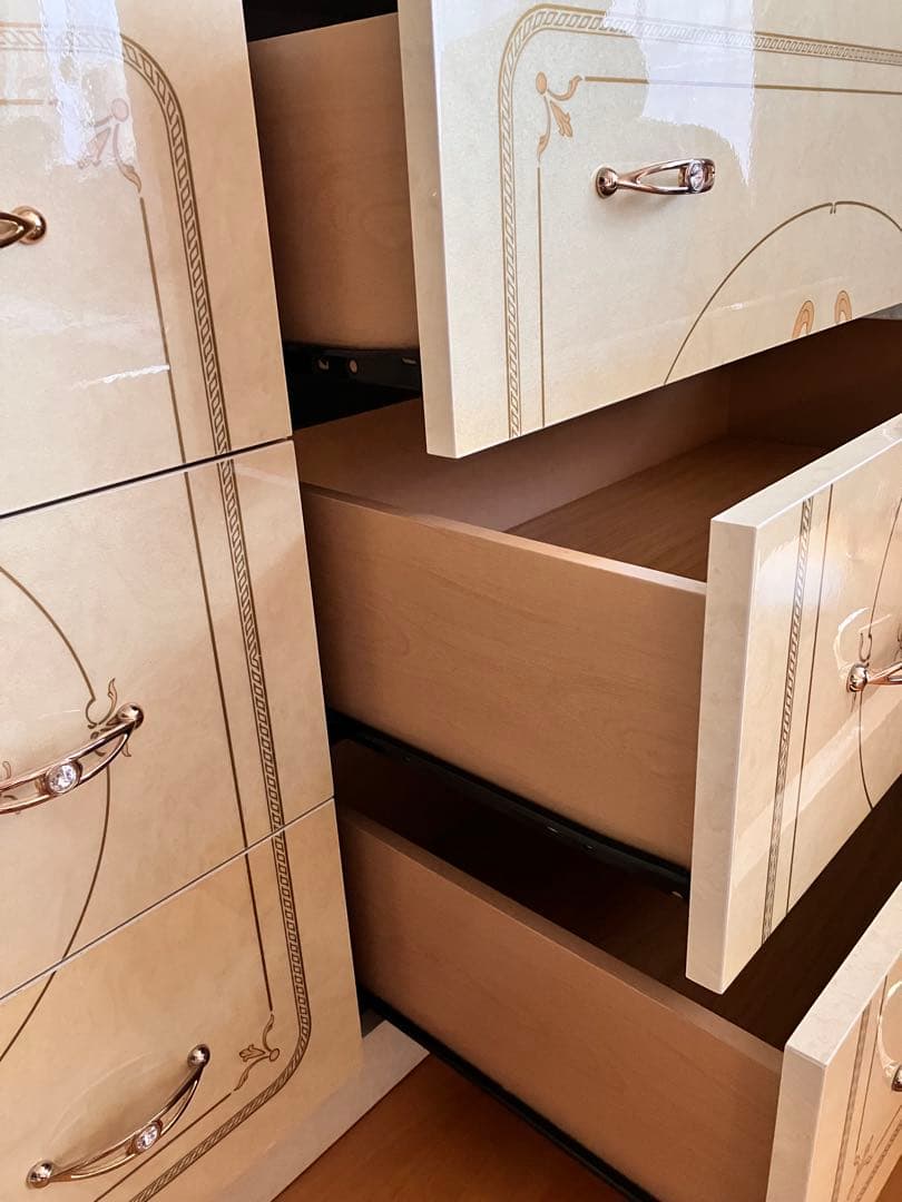 サルタレッリ フローレンス イタリア家具クリーム色の木製チェスト