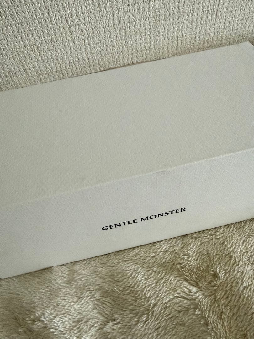 Gentle Monster Slyk 01調光レンズ