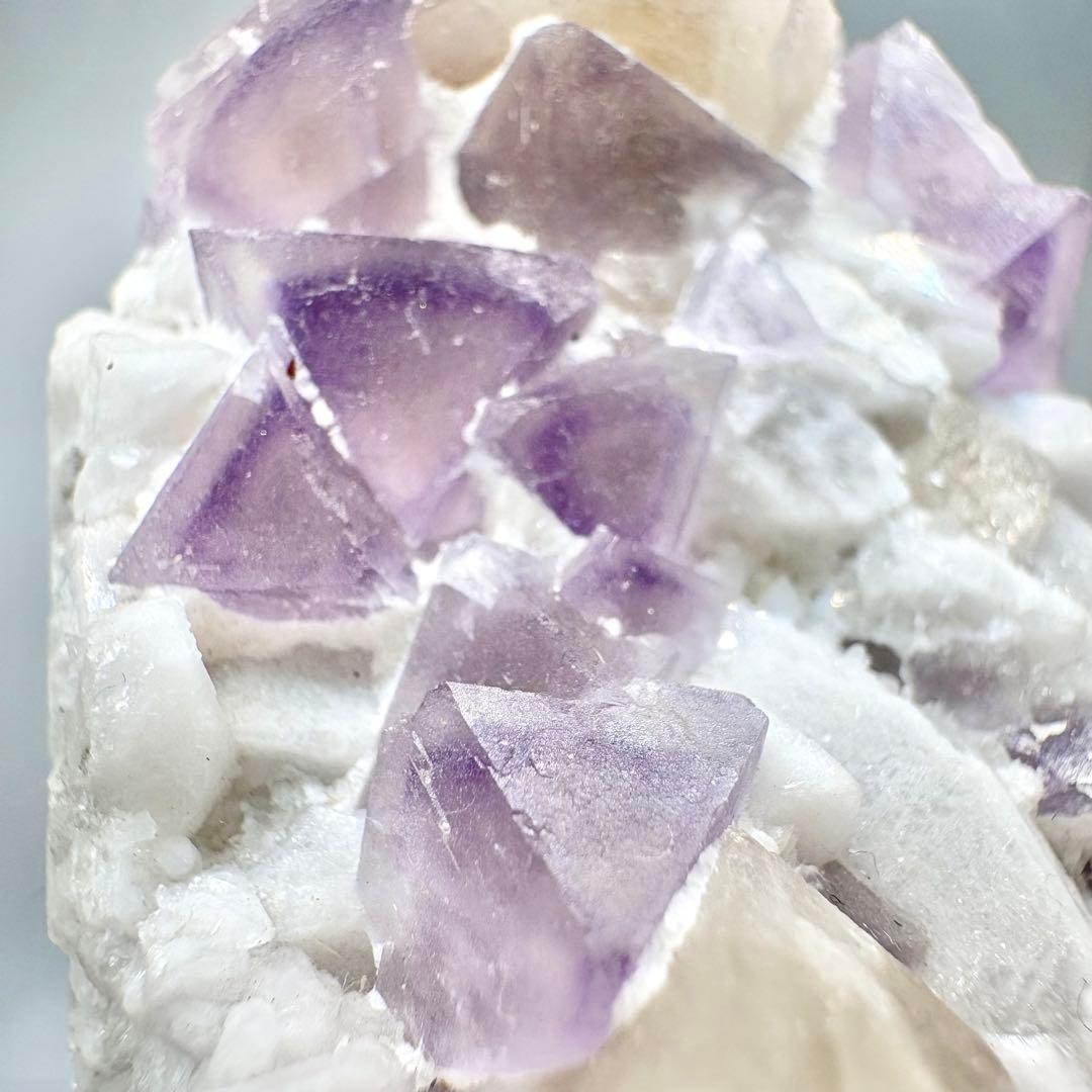 565 中国内モンゴル産　八面体フローライト&シェーライト