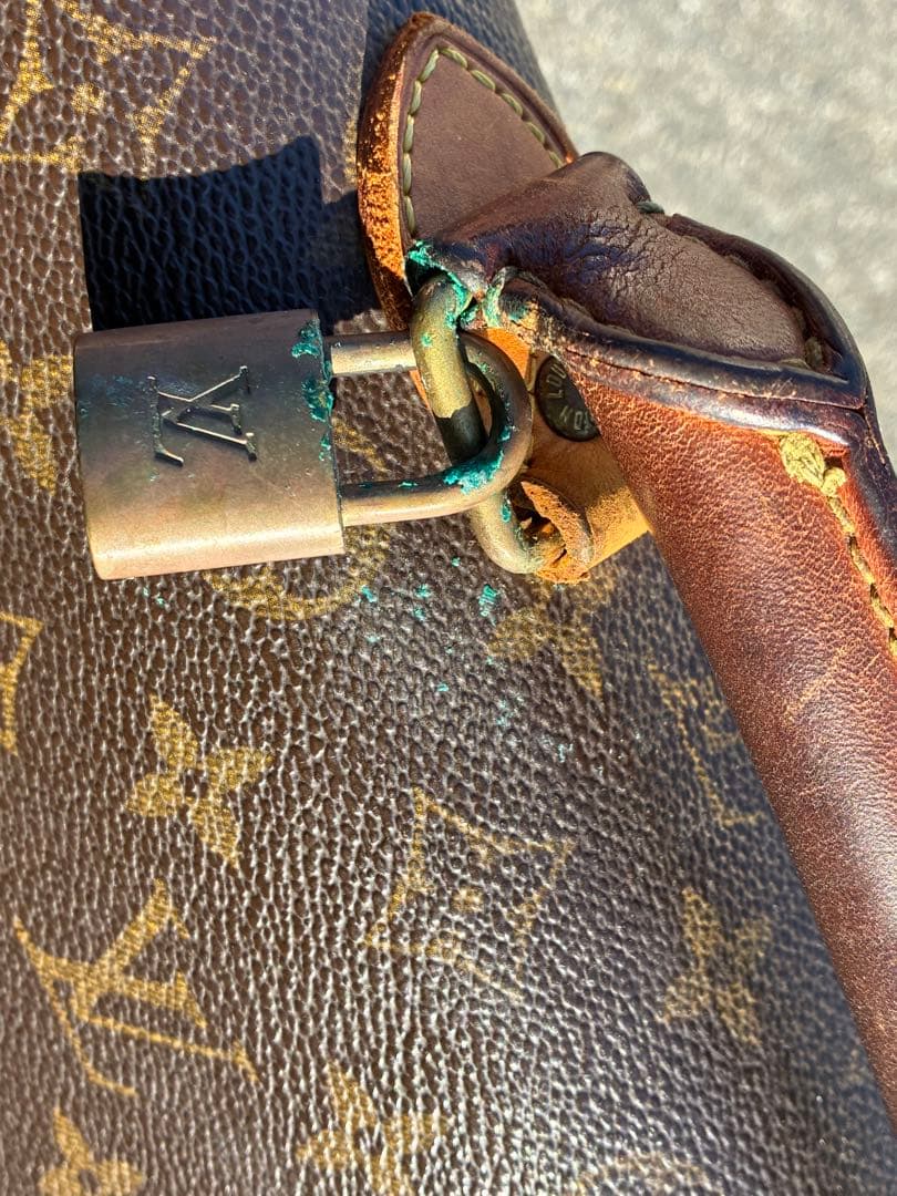 M*様 ハンドバッグ モノグラム セルヴィエット コンセイエ　LOUIS VUI