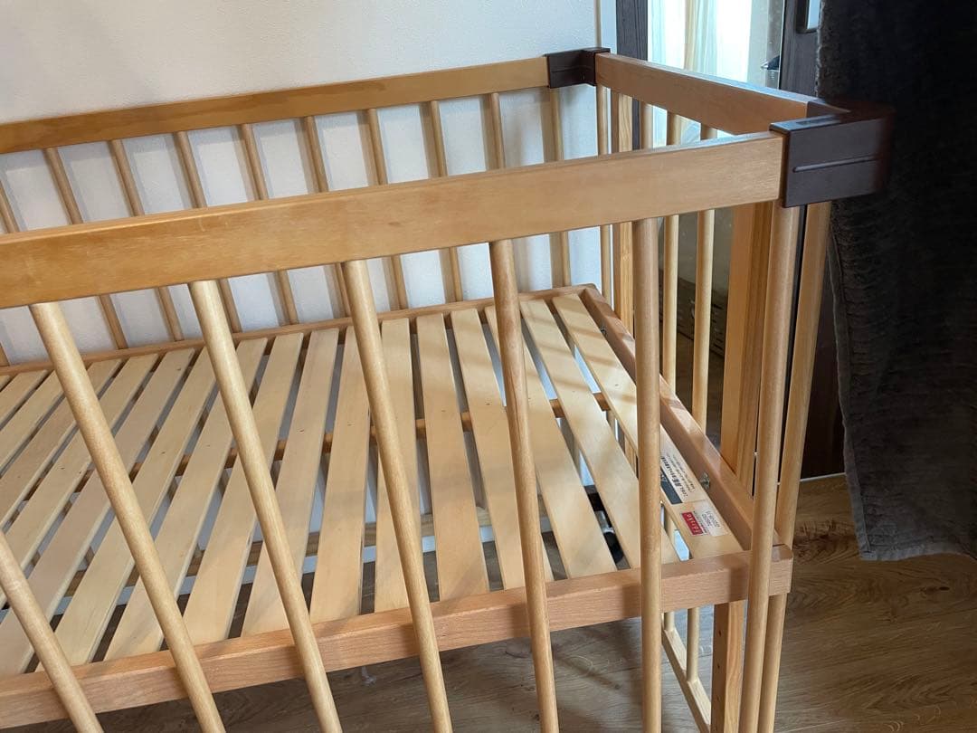 ファルスカ　ベッドサイドベッド