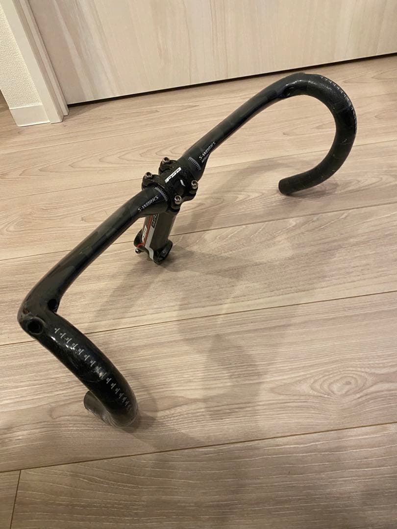 カーボンファイバー ドロップハンドルバー(ステム含みません)