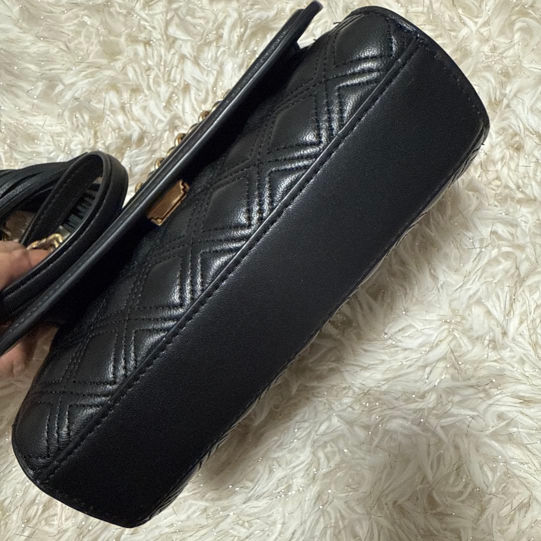 トリーバーチ　キルティング クロスボディ ゴールドチェーン ブラック