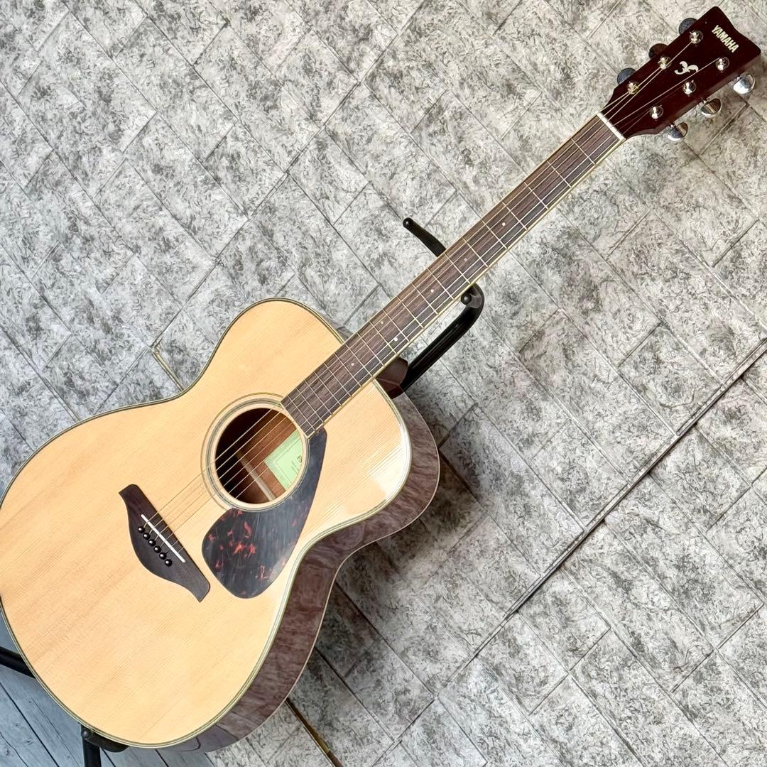 YAMAHA「FS820」トップ単板アコースティックギター