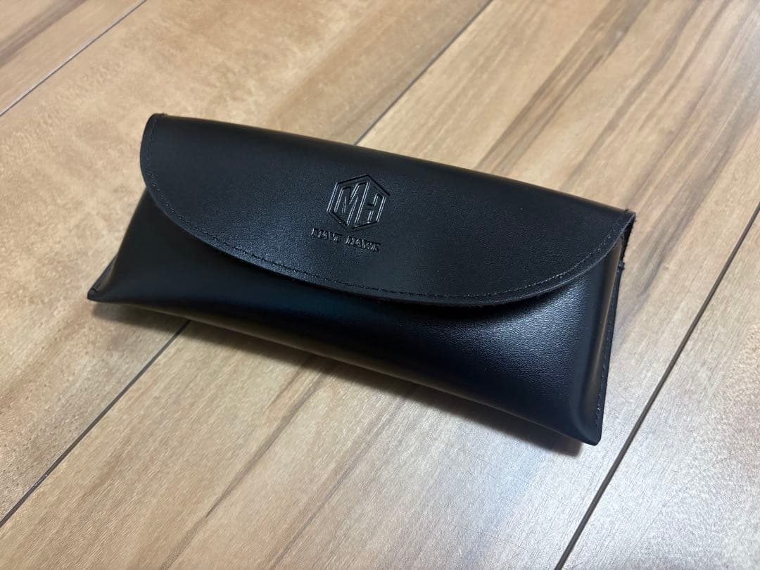 MAVE HAWK サングラス ライトグレー カーキ 飯田将成着用