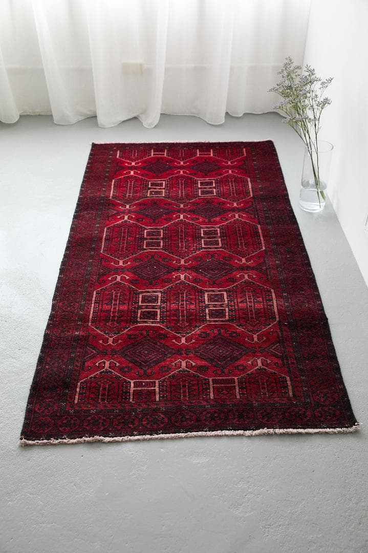 ヴィンテージラグ　ペルシャ絨毯　トライバルラグ　（193×102cm）赤　黒