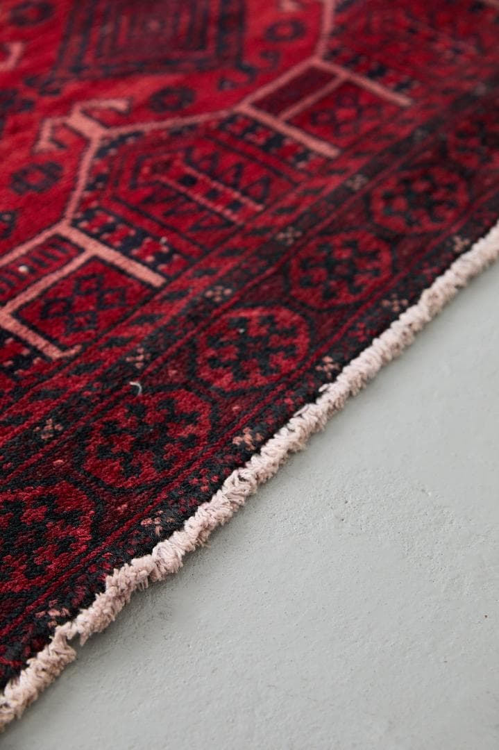 ヴィンテージラグ　ペルシャ絨毯　トライバルラグ　（193×102cm）赤　黒