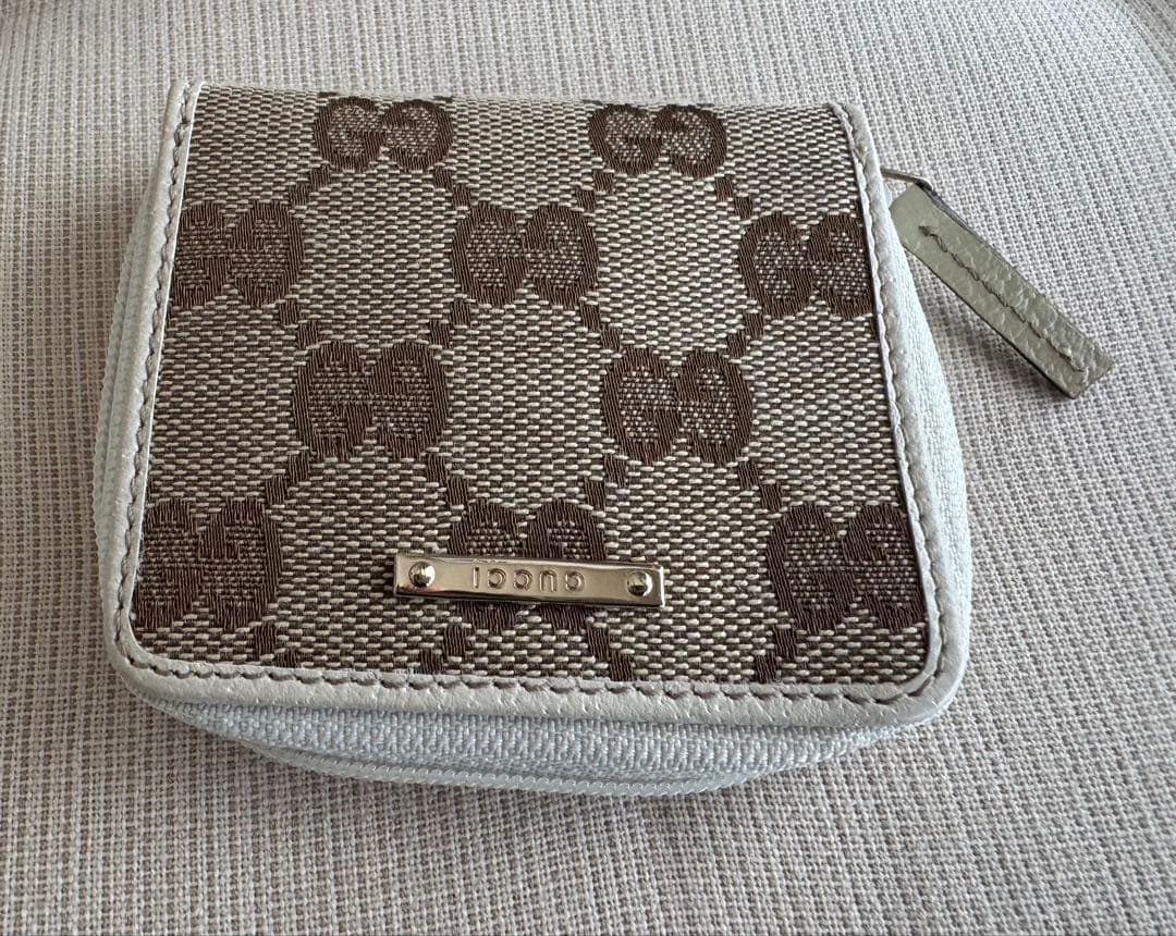 美品 GUCCI ボディバッグ・ウエストポーチ ケース付き！