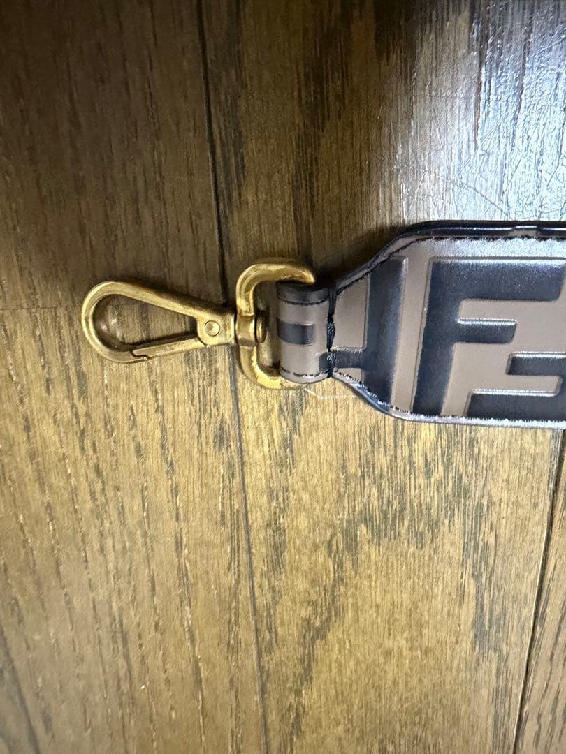 m　新品未使用！FENDIショルダーストラップ