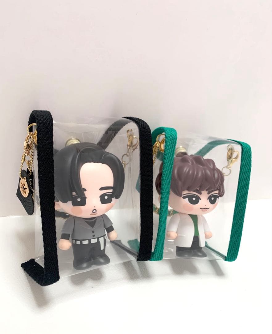 なおじぇんぬ　すのチルソフビポーチ黒　緑　Man 目黒蓮　阿部亮平