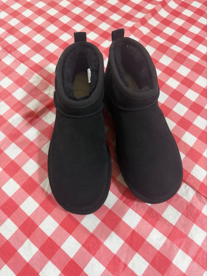 UGG★アグ ラメ付きムートンブーツ★24cm★ブラック