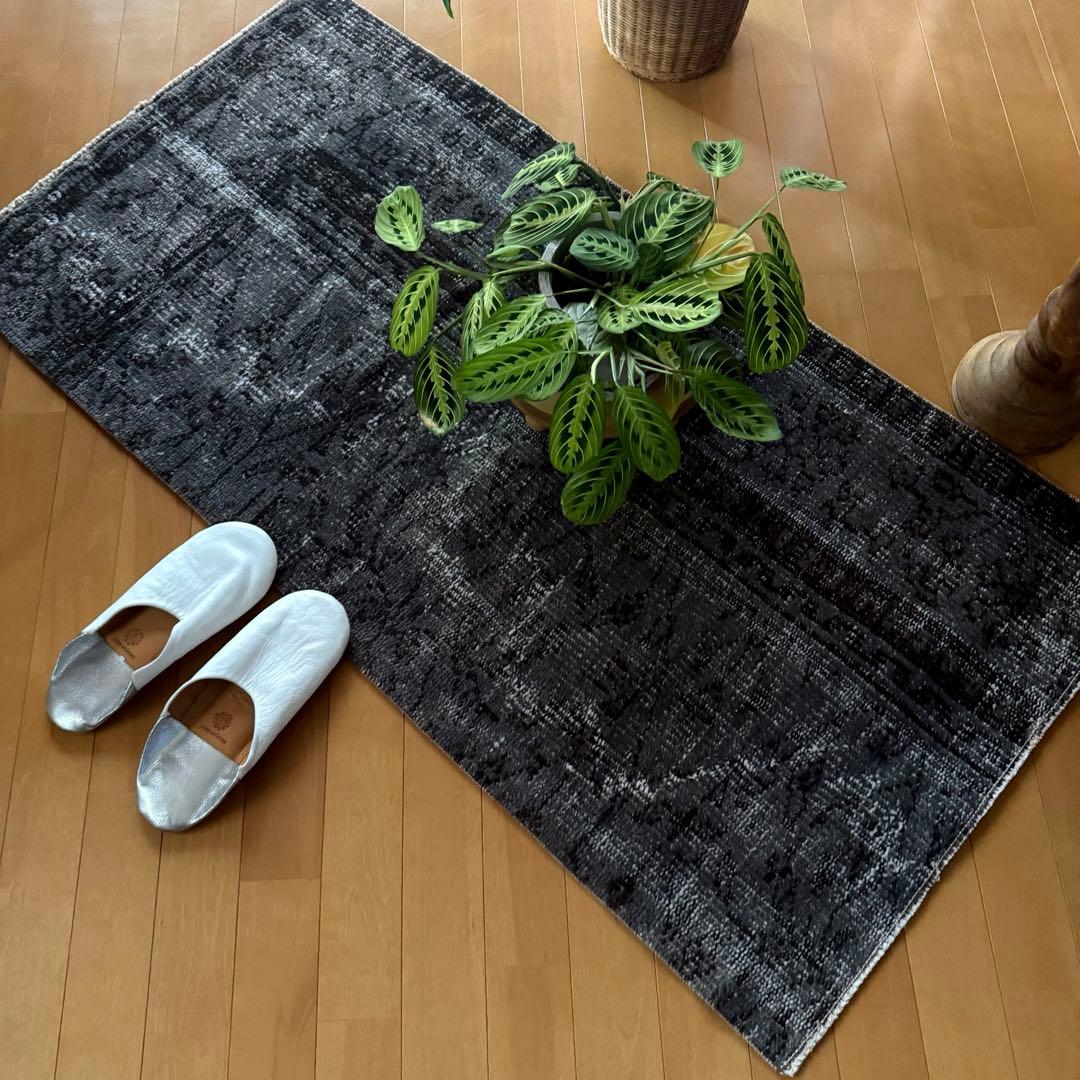 69×124ダークグレイ　オーバーダイ　ボタニカル　トルコヴィンテージラグ