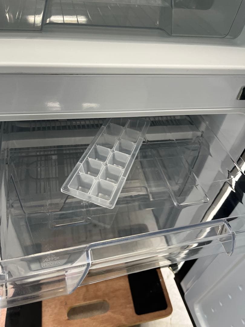 2023年製 142L美品 アイリスオーヤマ冷凍冷蔵庫 IRSD-14A-B T