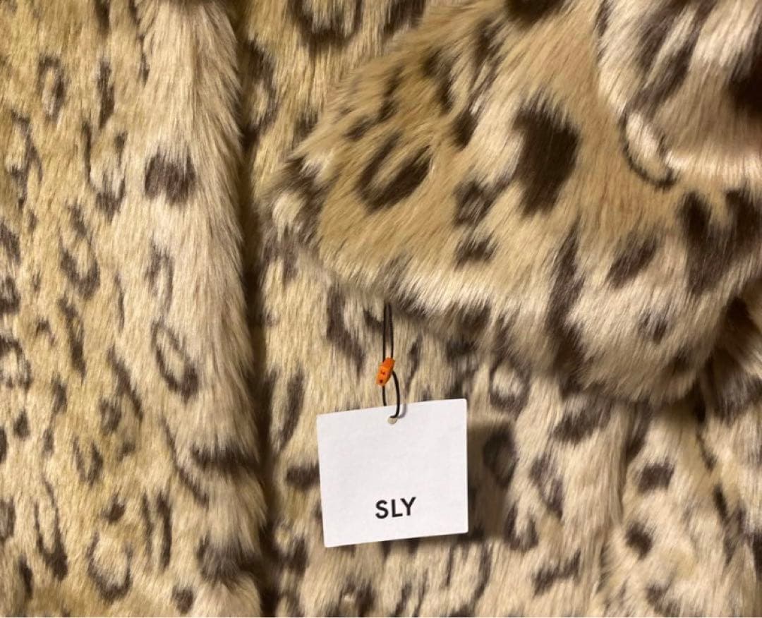 SLY LEOPARD F／FUR FRONT HOOK コート　値下可