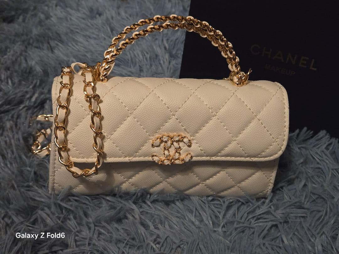 シャネル ノベルティ チェーンショルダーバッグ（ホワイト）